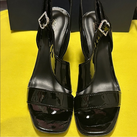 Brooks Brothers Shiny Black Leather Slinback Heels - Picture 1 of 13
